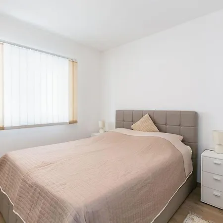 Ferienwohnung Fur 7 Personen Ca 75 Qm In Medulin, Istrien Sudkuste Von Istrien شقة *
