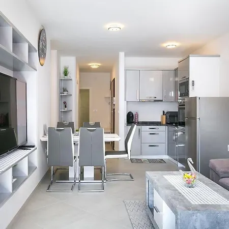 Ferienwohnung Fur 7 Personen Ca 75 Qm In Medulin, Istrien Sudkuste Von Istrien * ميدولين