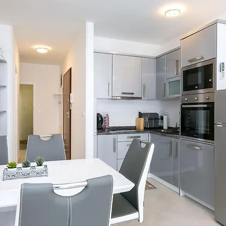 Ferienwohnung Fur 7 Personen Ca 75 Qm In Medulin, Istrien Sudkuste Von Istrien * ميدولين