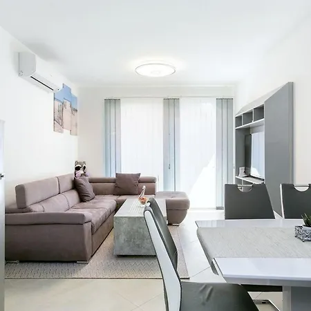 شقة Ferienwohnung Fur 7 Personen Ca 75 Qm In Medulin, Istrien Sudkuste Von Istrien ميدولين